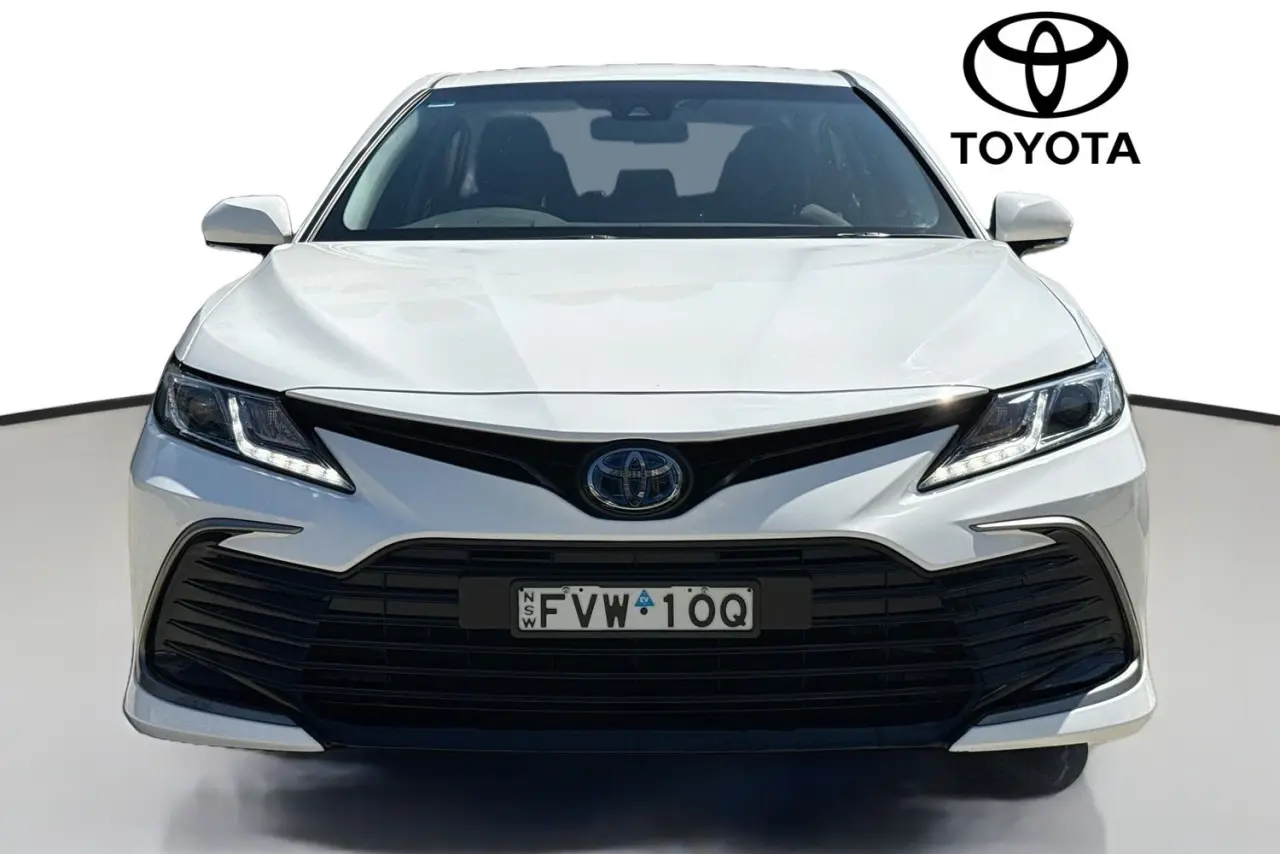 2023 Toyota Camry Gallery Image 2