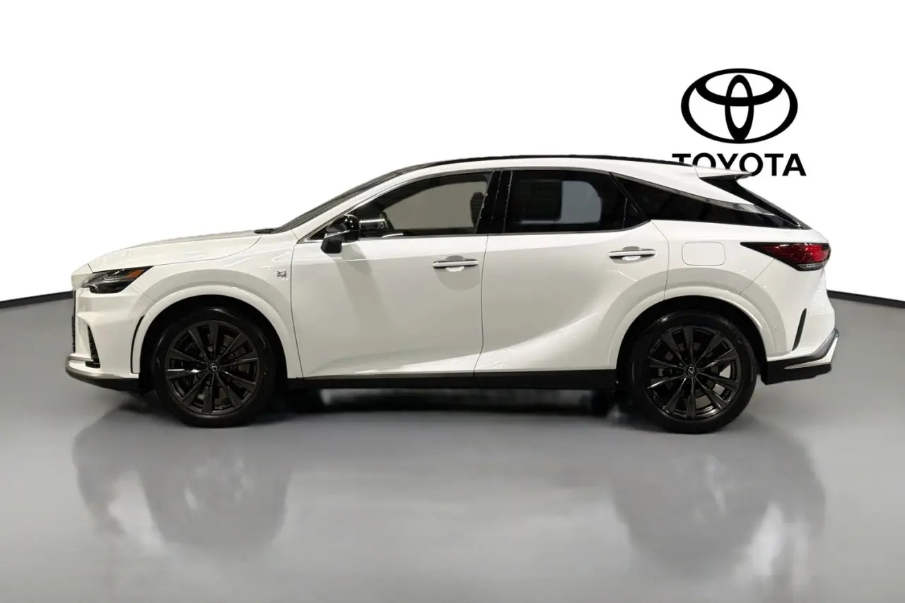 2023 Lexus RX Gallery Image 5