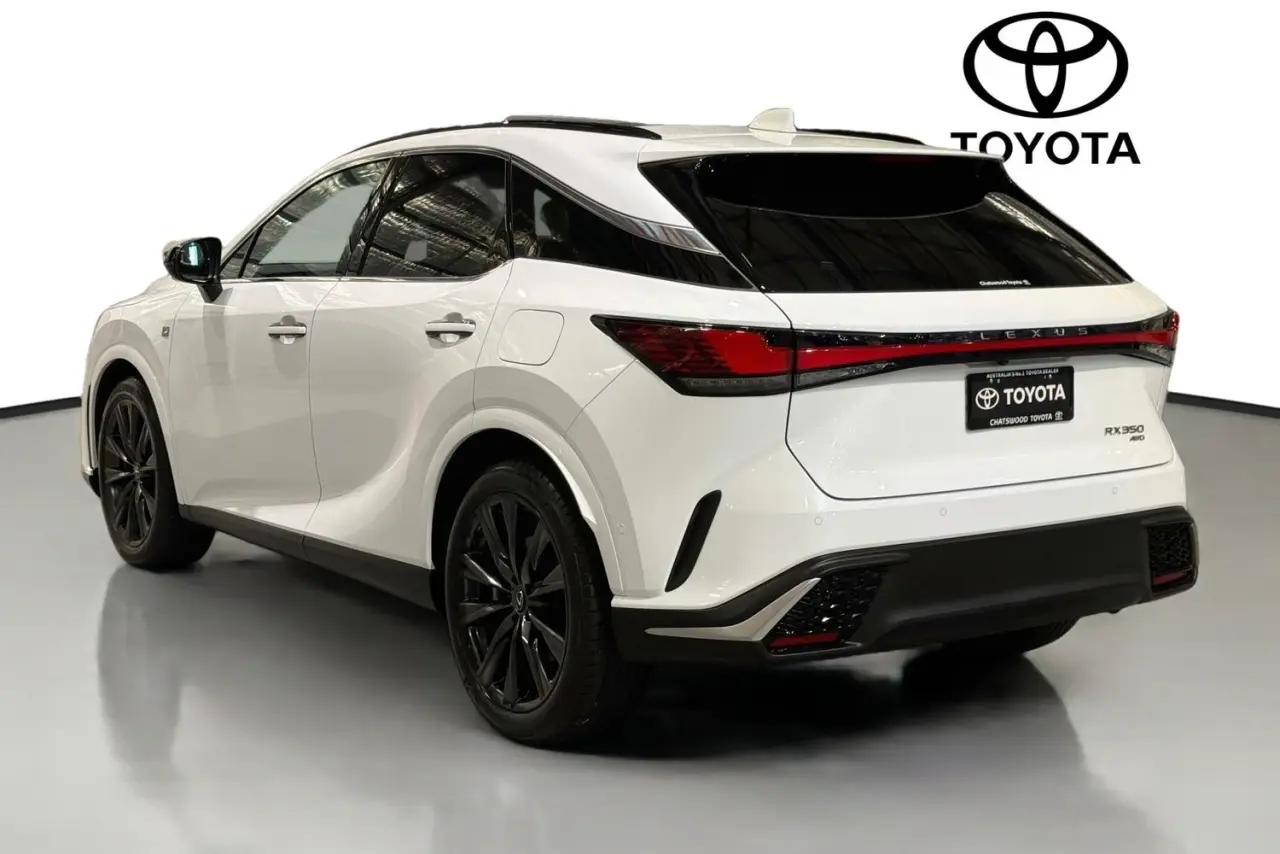 2023 Lexus RX Gallery Image 6