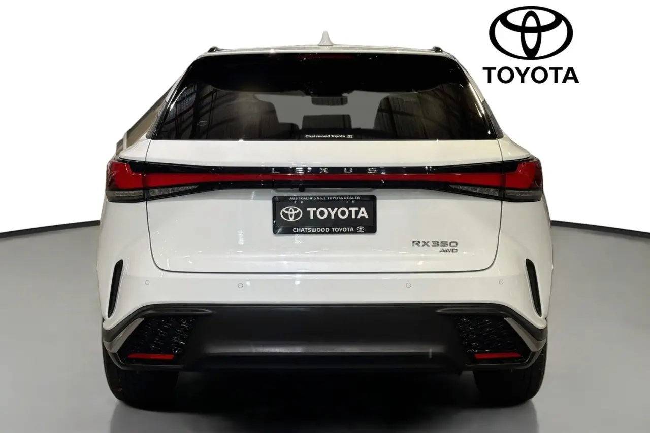2023 Lexus RX Gallery Image 7