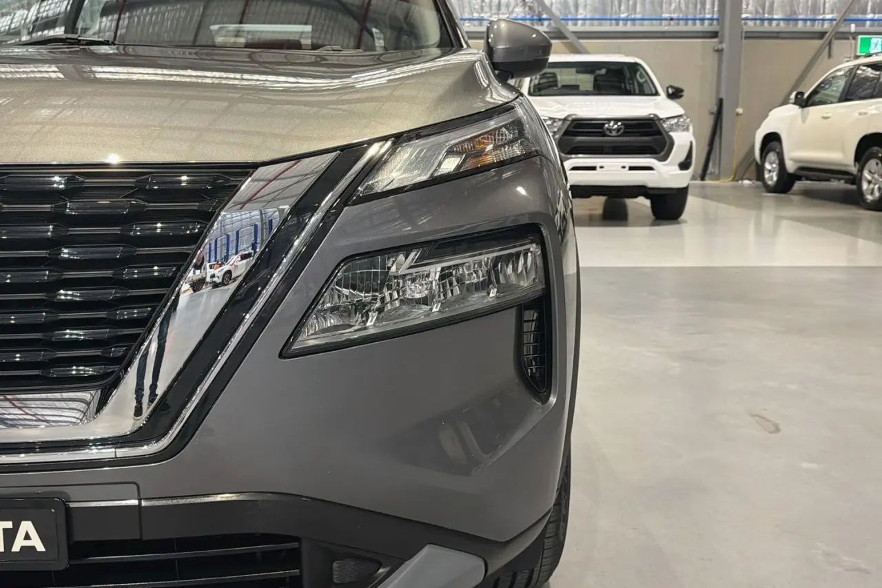 2023 Nissan X-TRAIL Gallery Image 3
