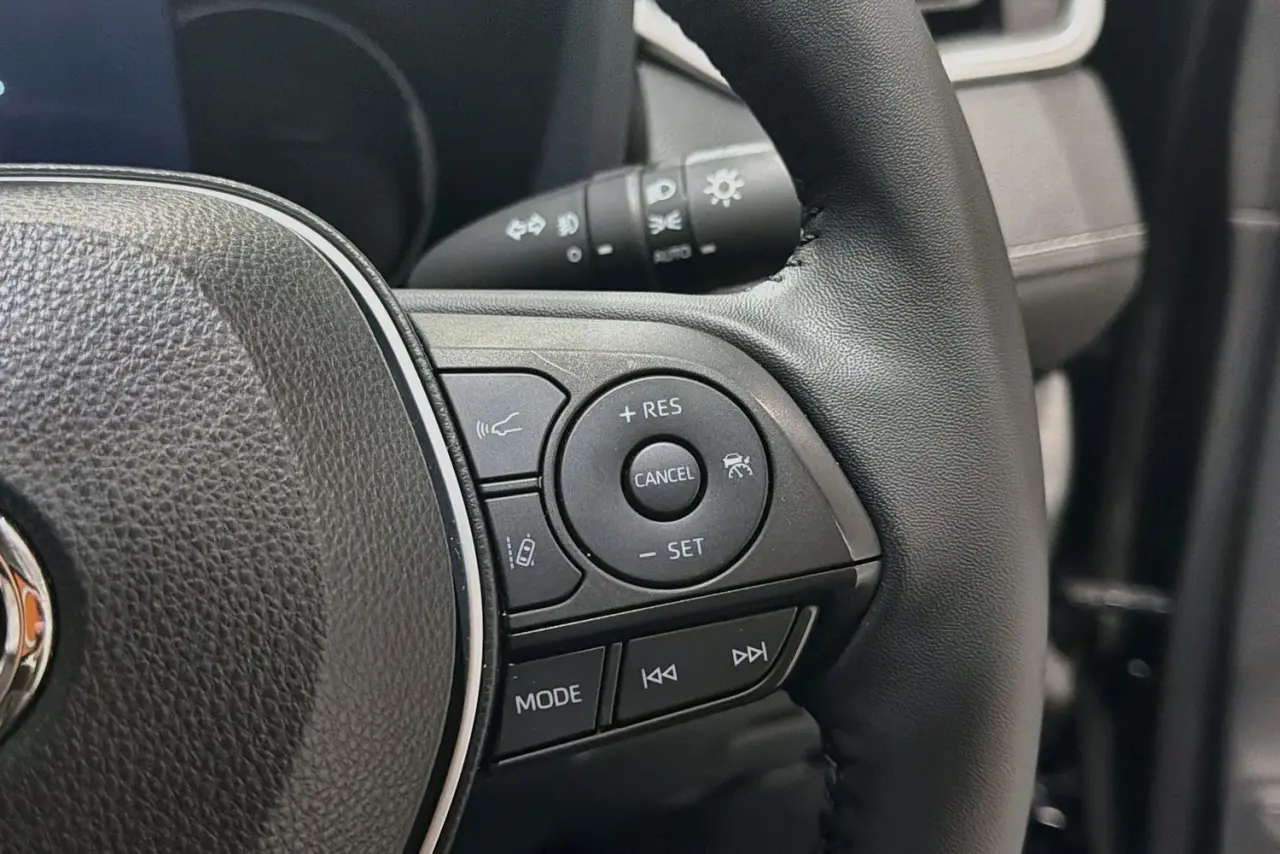 2025 Toyota RAV4 Gallery Image 20