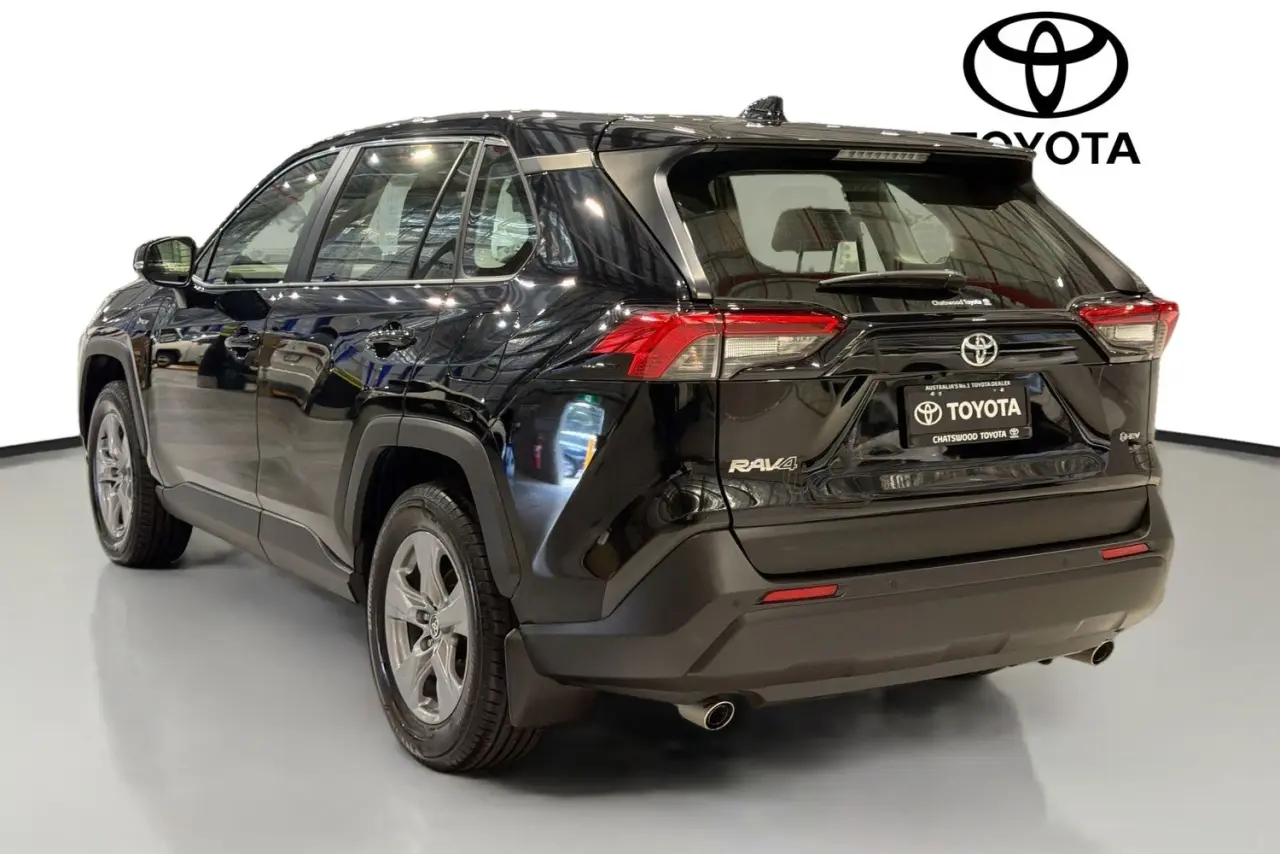 2025 Toyota RAV4 Gallery Image 6
