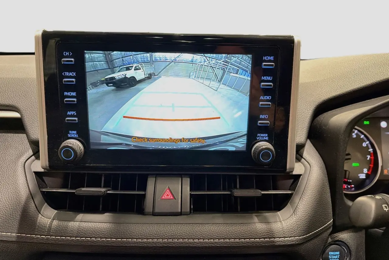 2022 Toyota RAV4 Gallery Image 16