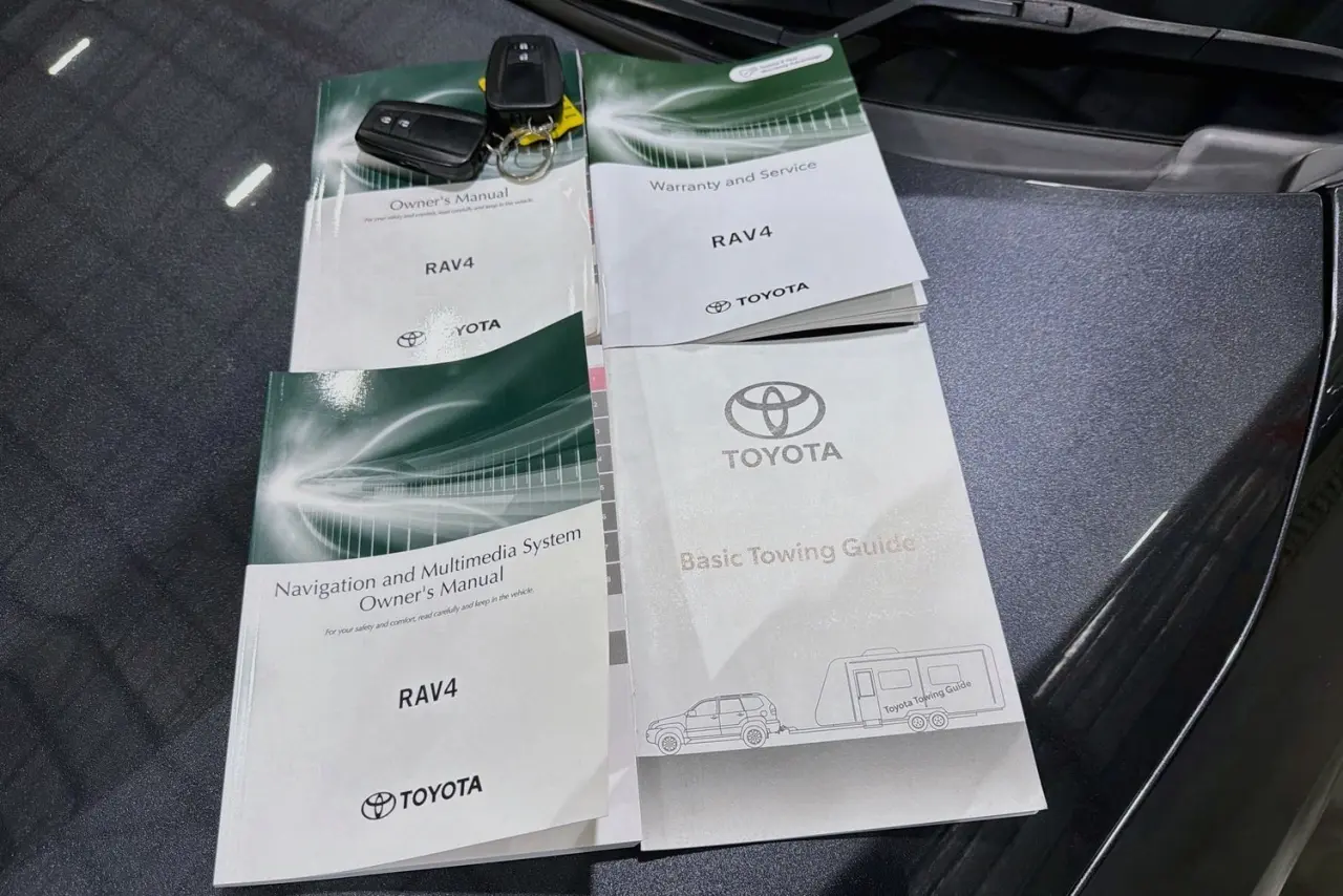 2022 Toyota RAV4 Gallery Image 31