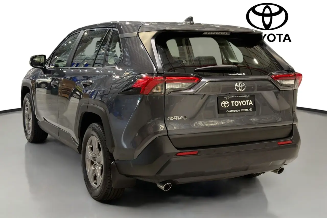 2022 Toyota RAV4 Gallery Image 6