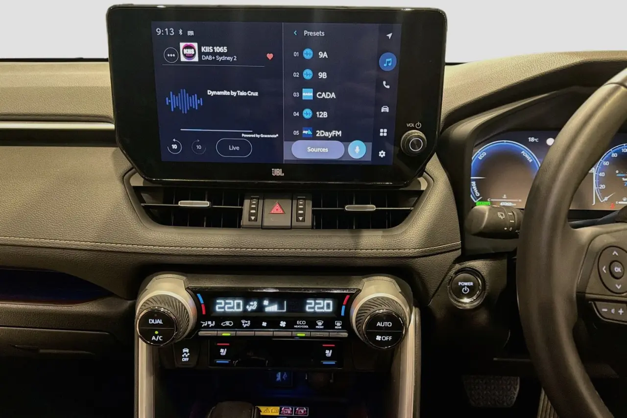 2024 Toyota RAV4 Gallery Image 15