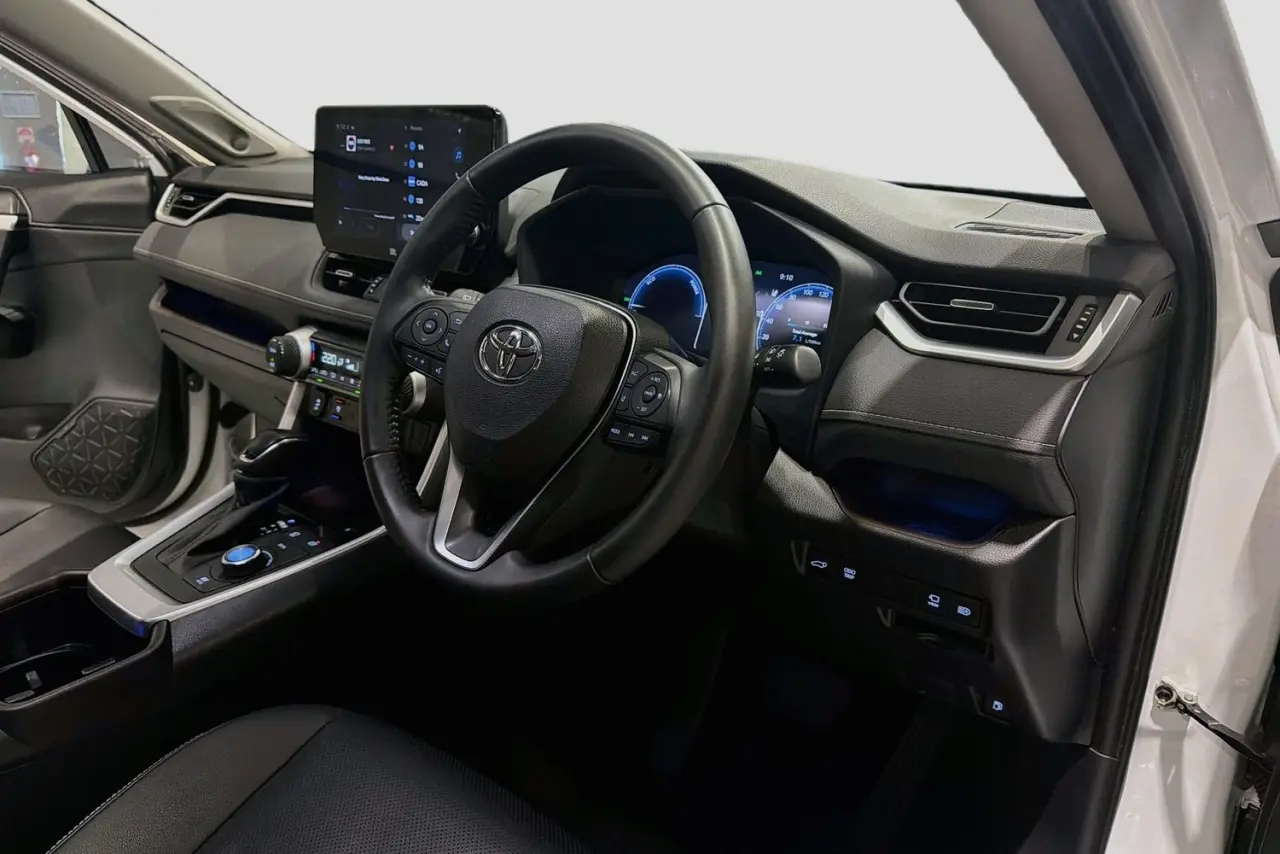 2024 Toyota RAV4 Gallery Image 23
