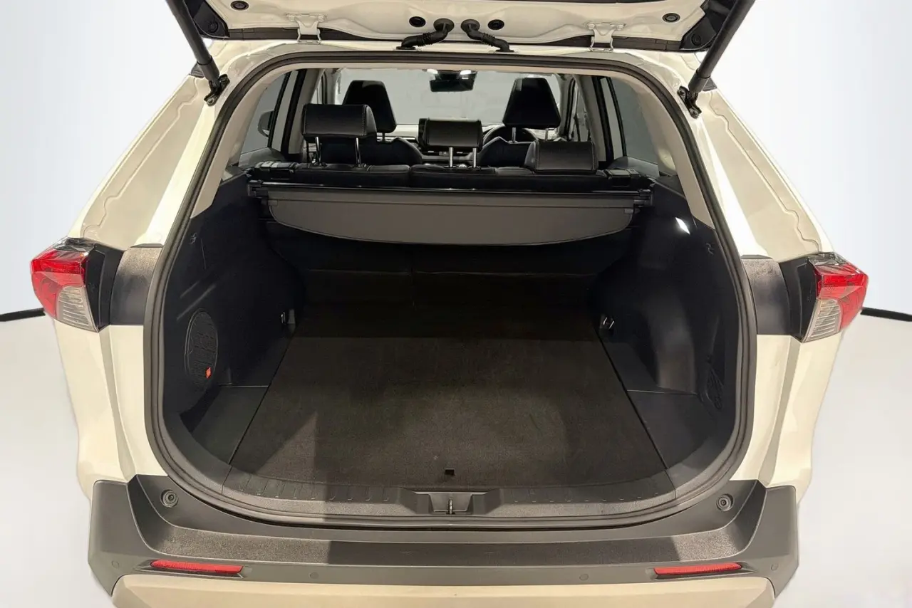 2024 Toyota RAV4 Gallery Image 27
