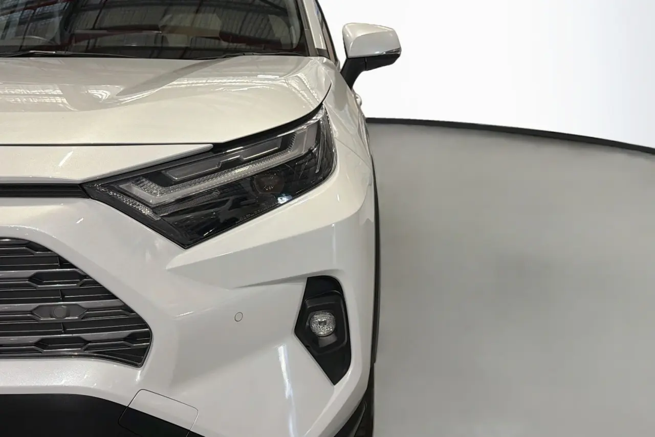2024 Toyota RAV4 Gallery Image 3