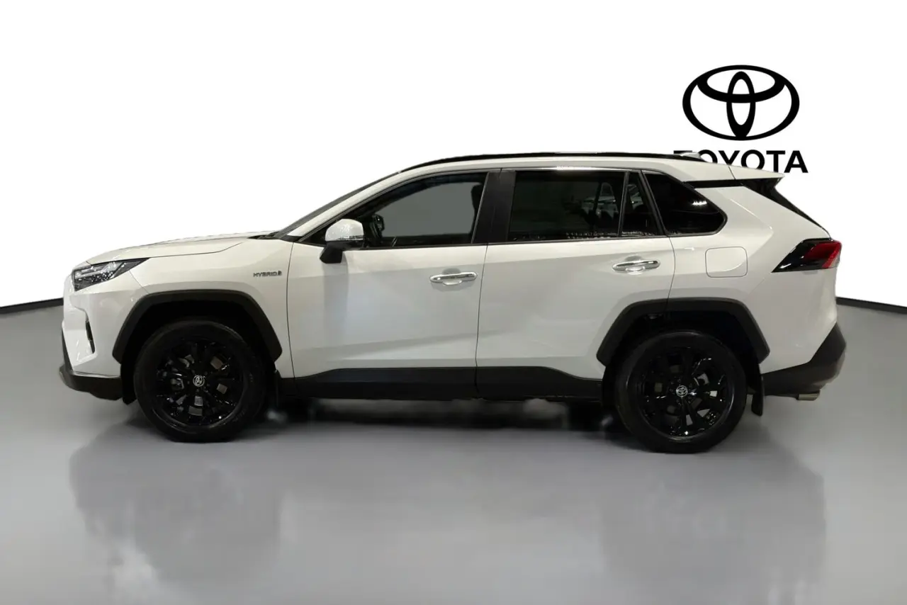 2024 Toyota RAV4 Gallery Image 5