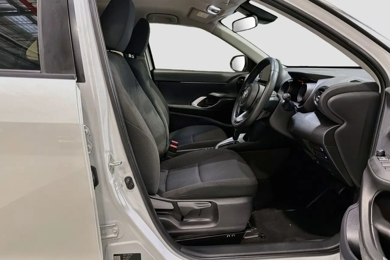 2023 Toyota Yaris Cross Gallery Image 13