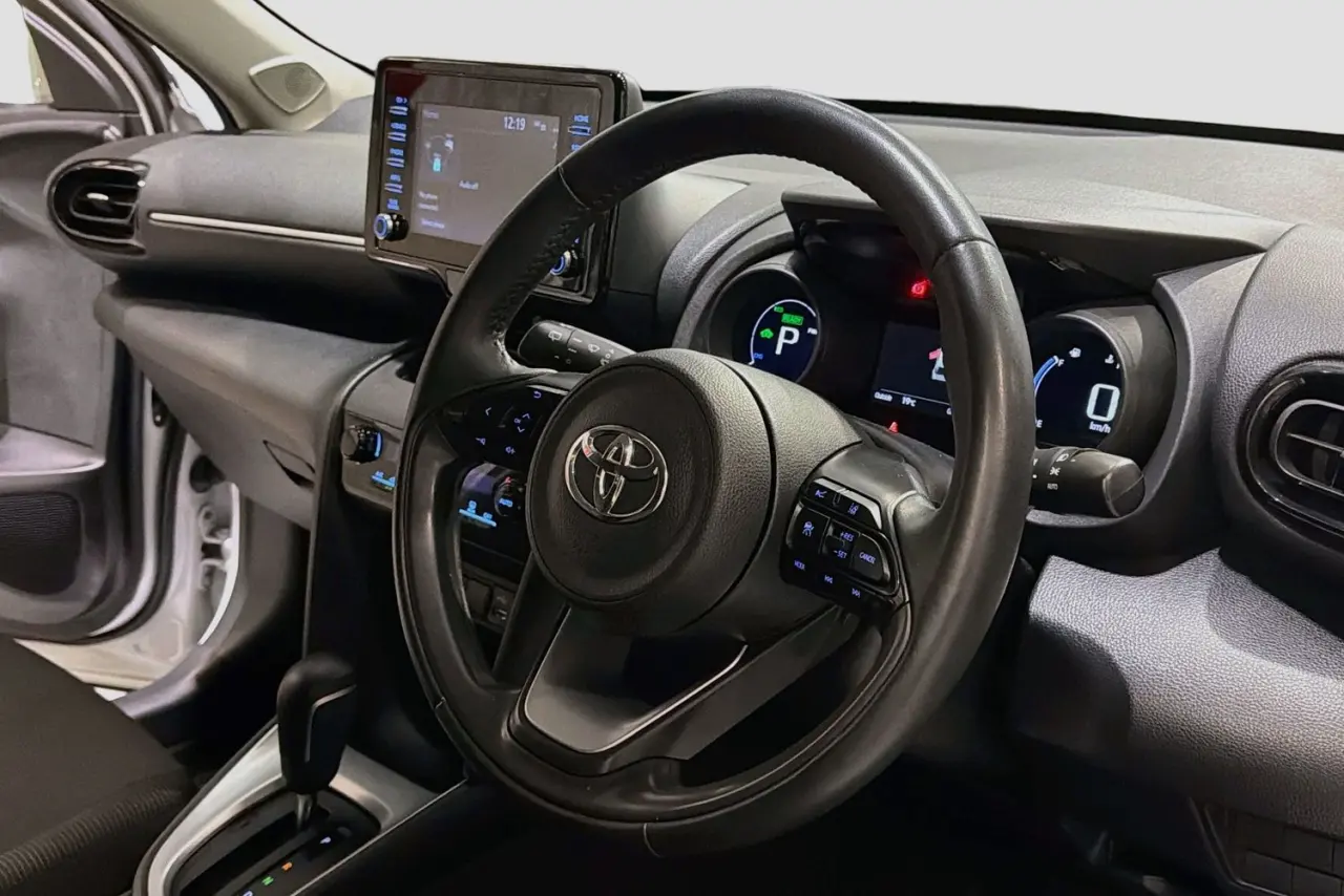 2023 Toyota Yaris Cross Gallery Image 14