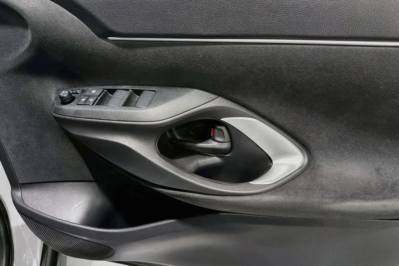 2023 Toyota Yaris Cross Gallery Image 24