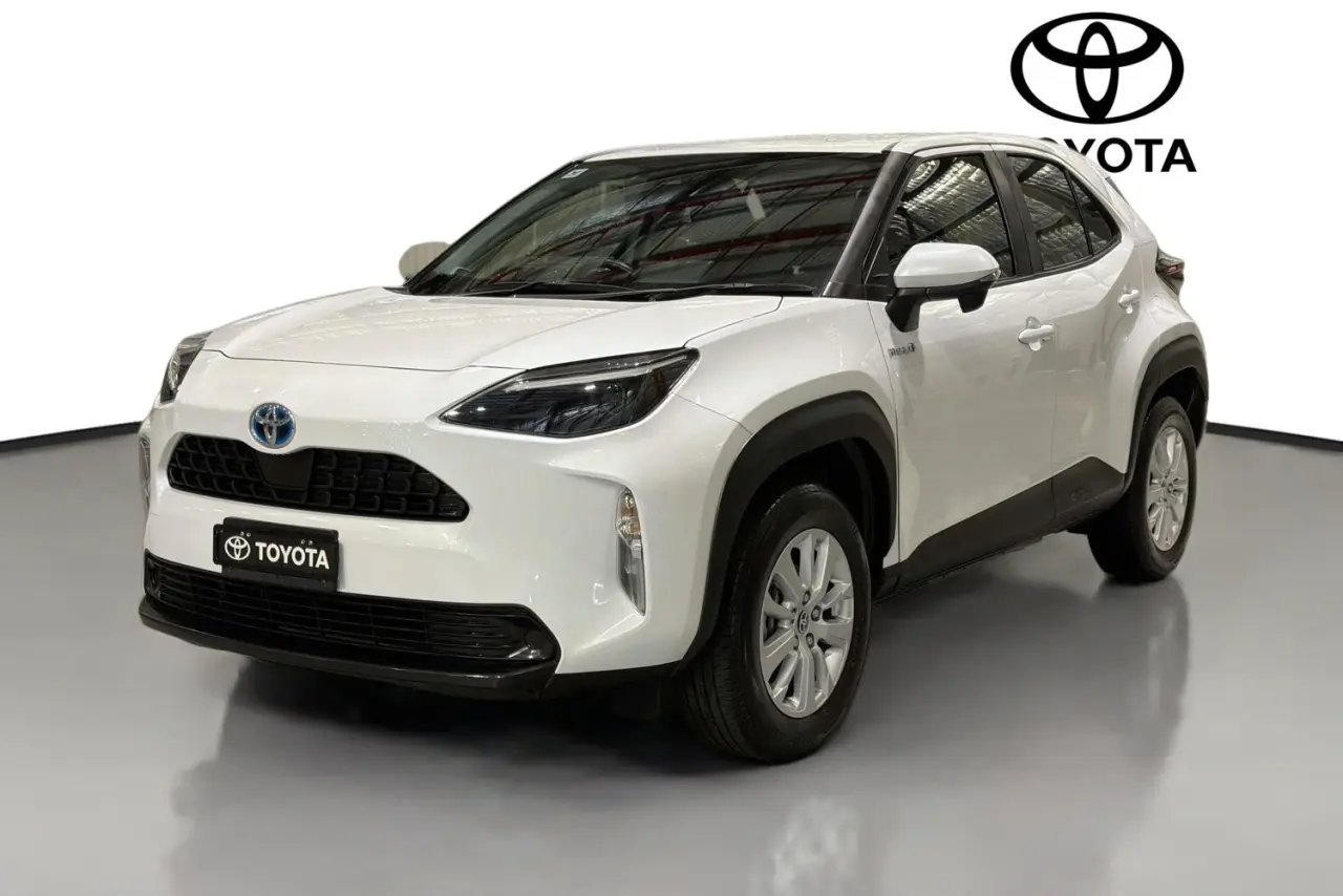 2023 Toyota Yaris Cross Gallery Image 4