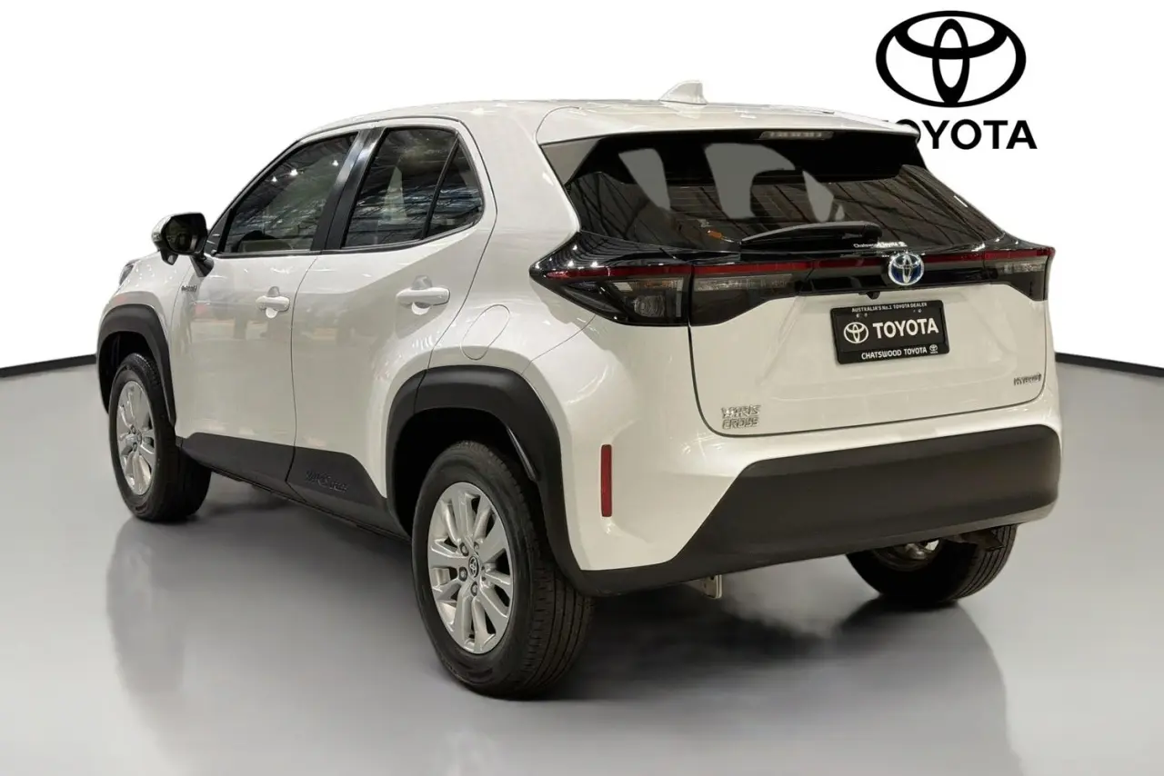 2023 Toyota Yaris Cross Gallery Image 6