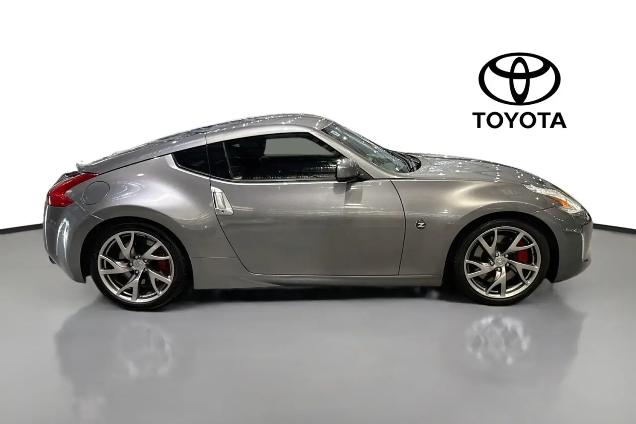 2016 Nissan 370Z Gallery Image 11
