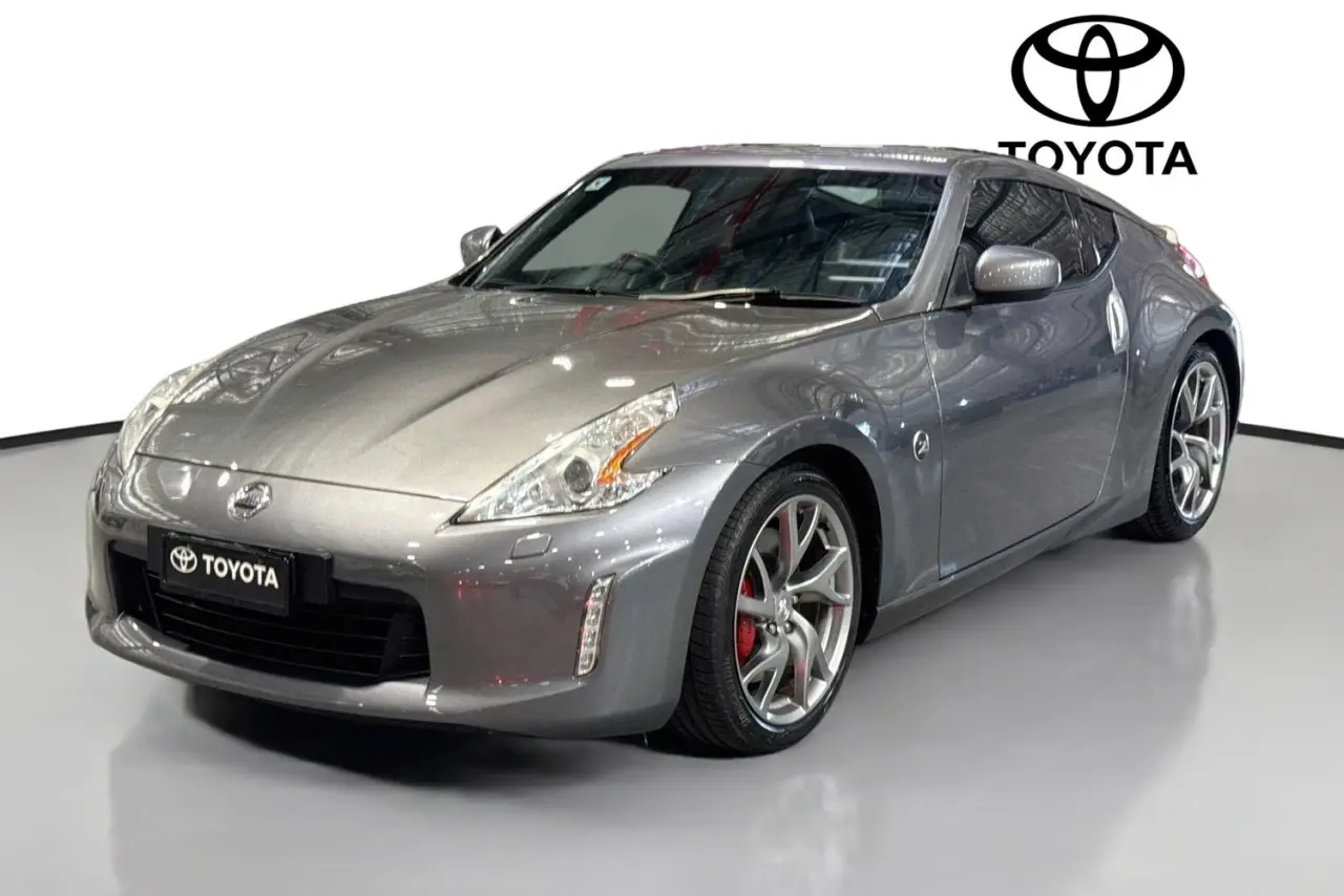 2016 Nissan 370Z Gallery Image 4