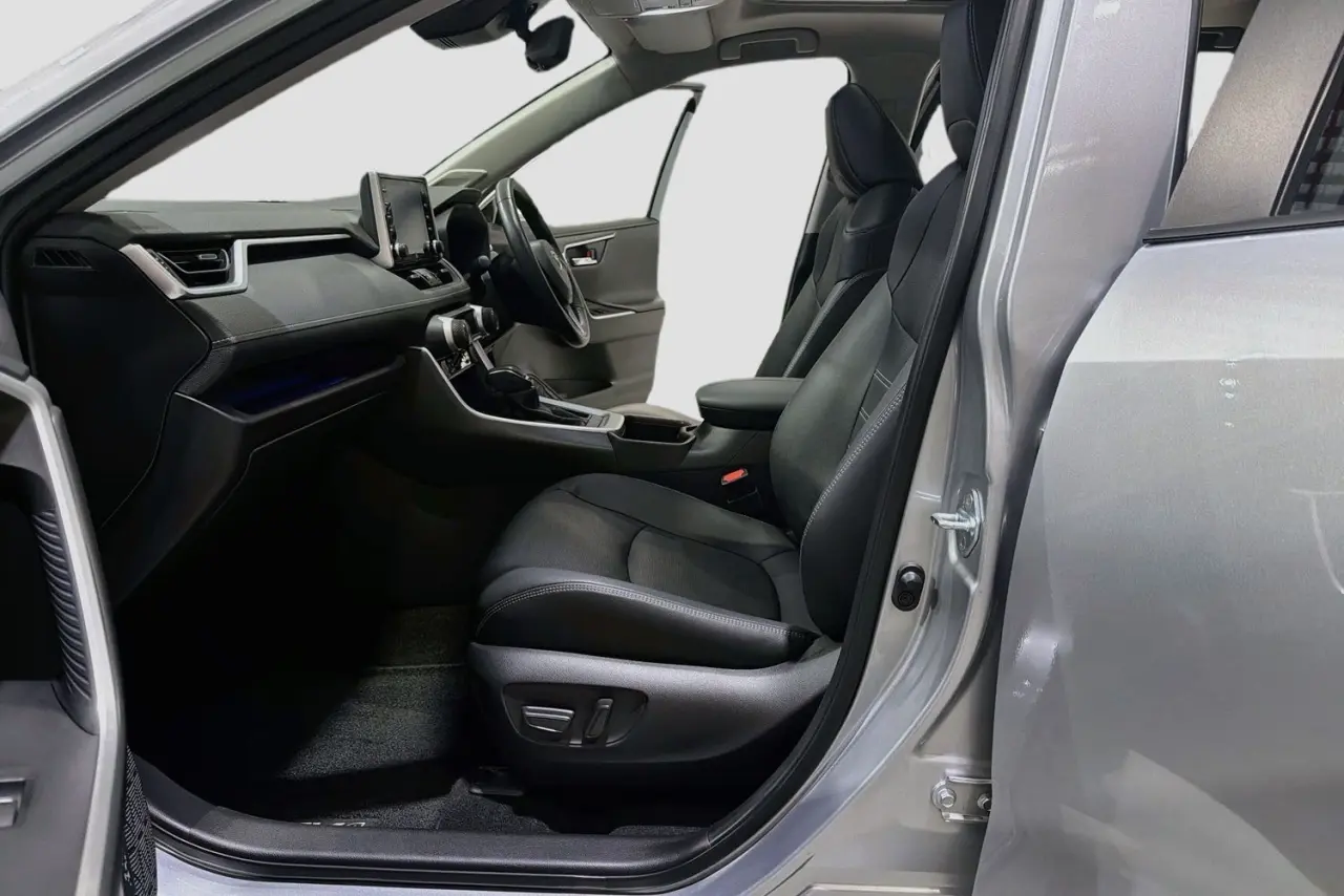 2022 Toyota RAV4 Gallery Image 25