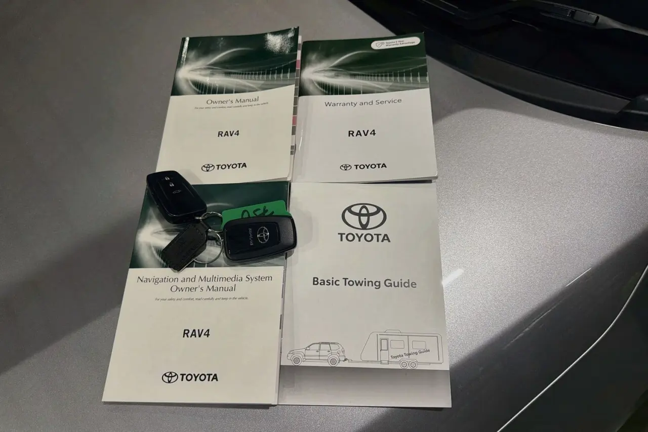 2022 Toyota RAV4 Gallery Image 31