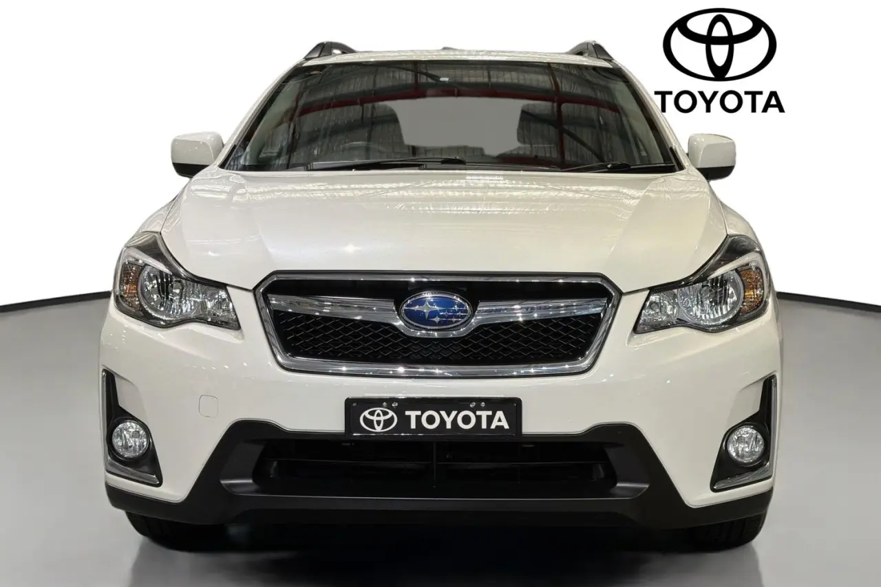 2017 Subaru XV Gallery Image 2