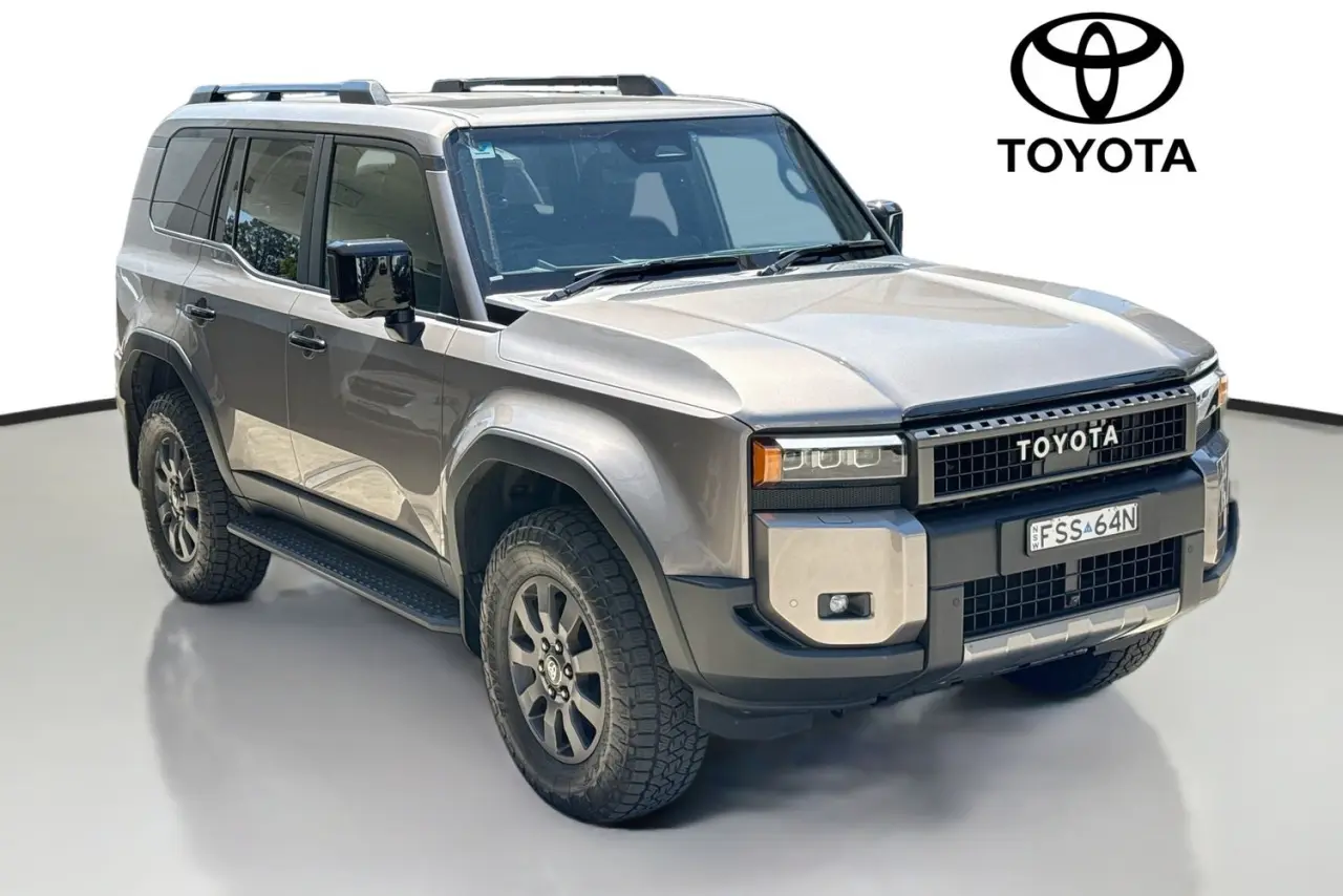 2025 Toyota Landcruiser Prado Gallery Image 31