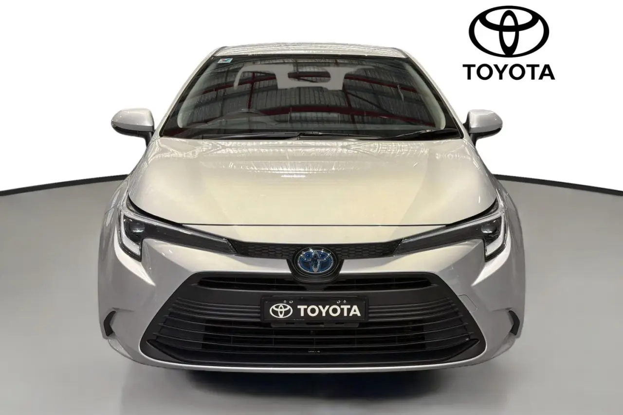 2024 Toyota Corolla Gallery Image 2