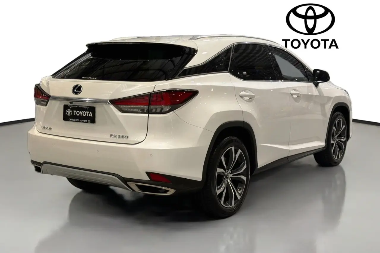 2019 Lexus RX Gallery Image 10