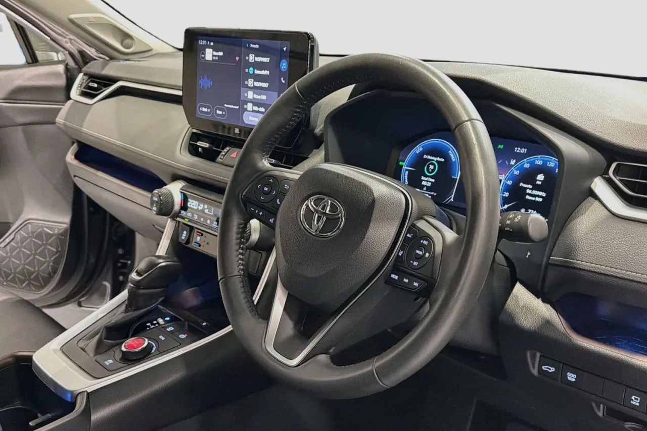2024 Toyota RAV4 Gallery Image 14