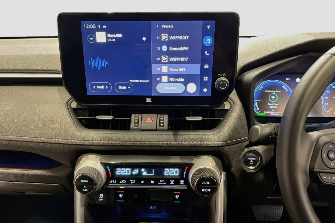 2024 Toyota RAV4 Gallery Image 15