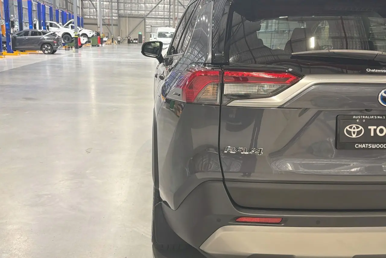 2024 Toyota RAV4 Gallery Image 8