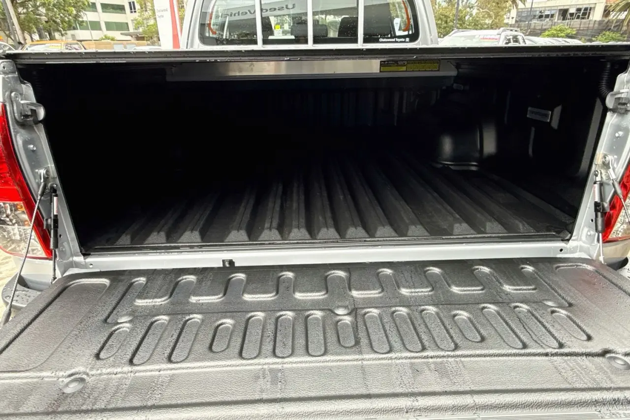 2025 Toyota Hilux Gallery Image 25