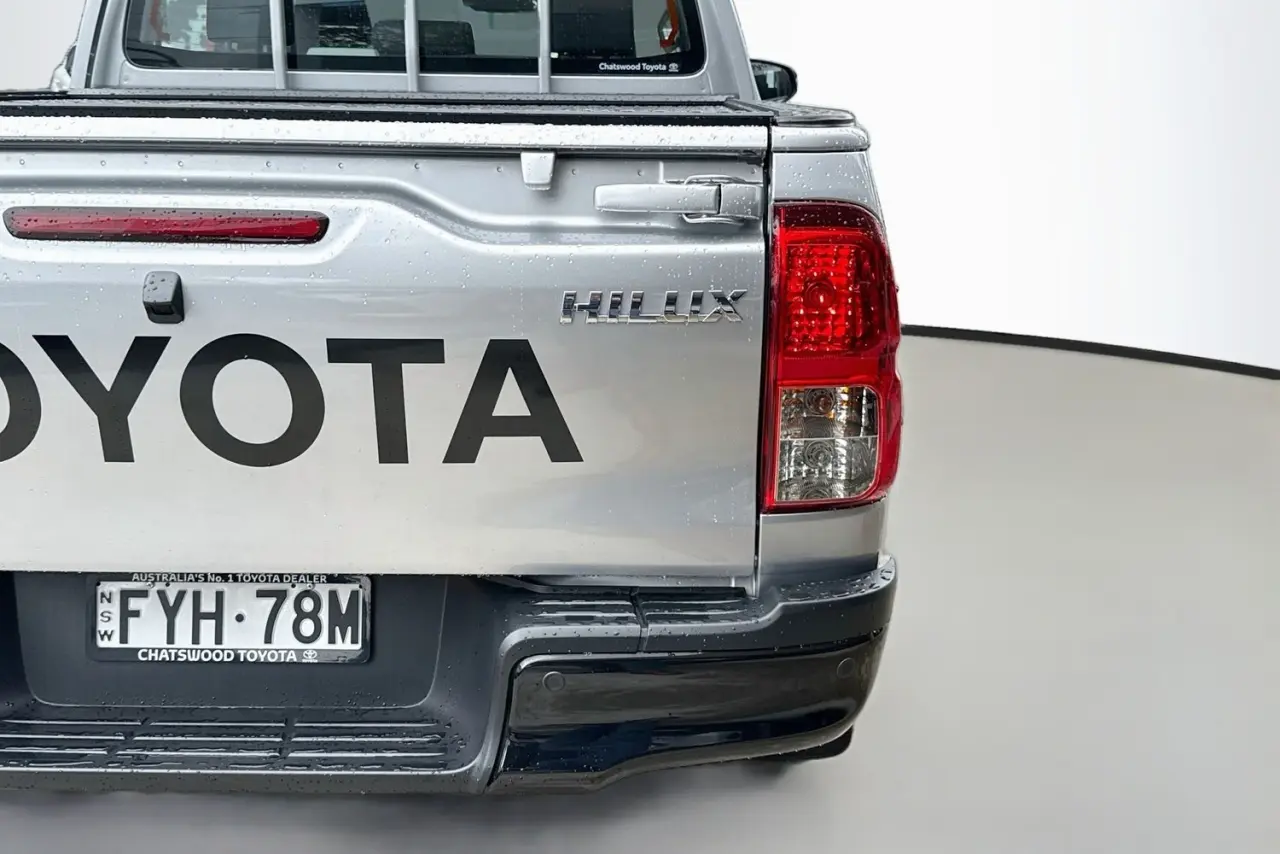2025 Toyota Hilux Gallery Image 9