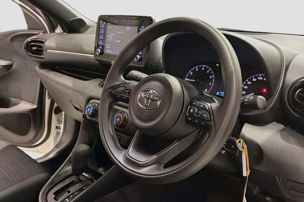 2022 Toyota Yaris Gallery Image 14