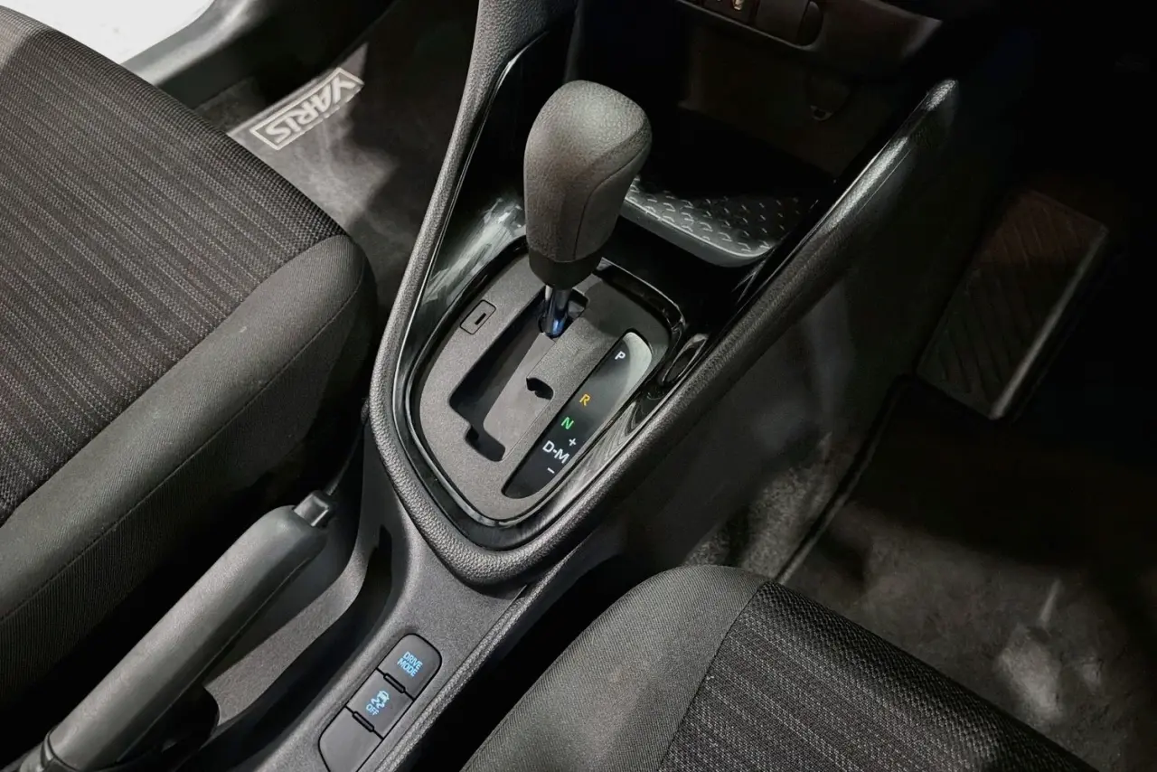 2022 Toyota Yaris Gallery Image 18