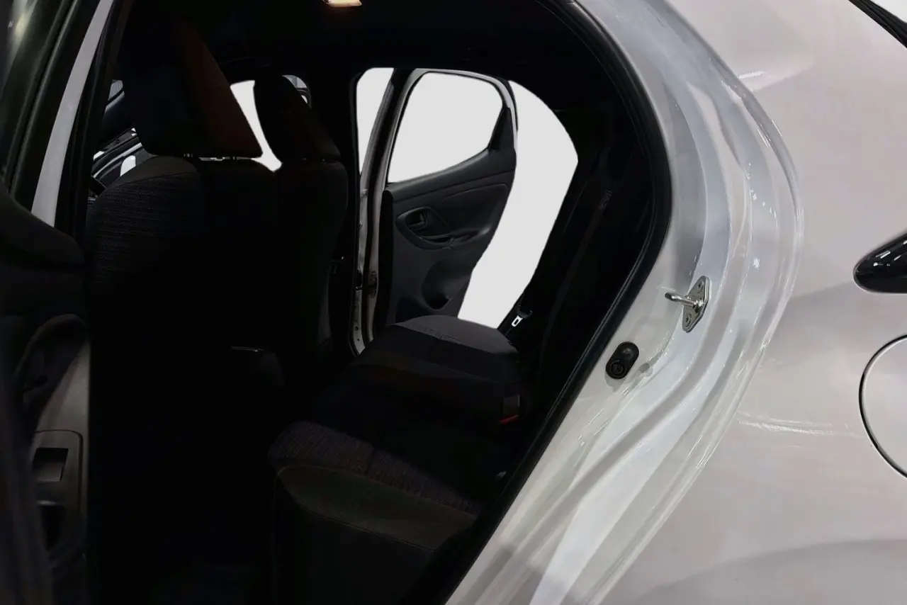 2022 Toyota Yaris Gallery Image 26