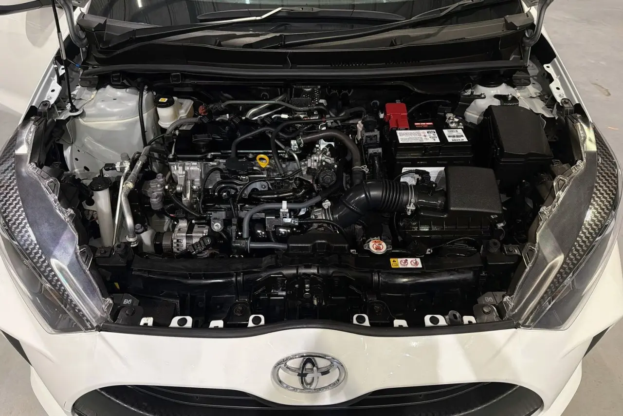 2022 Toyota Yaris Gallery Image 29