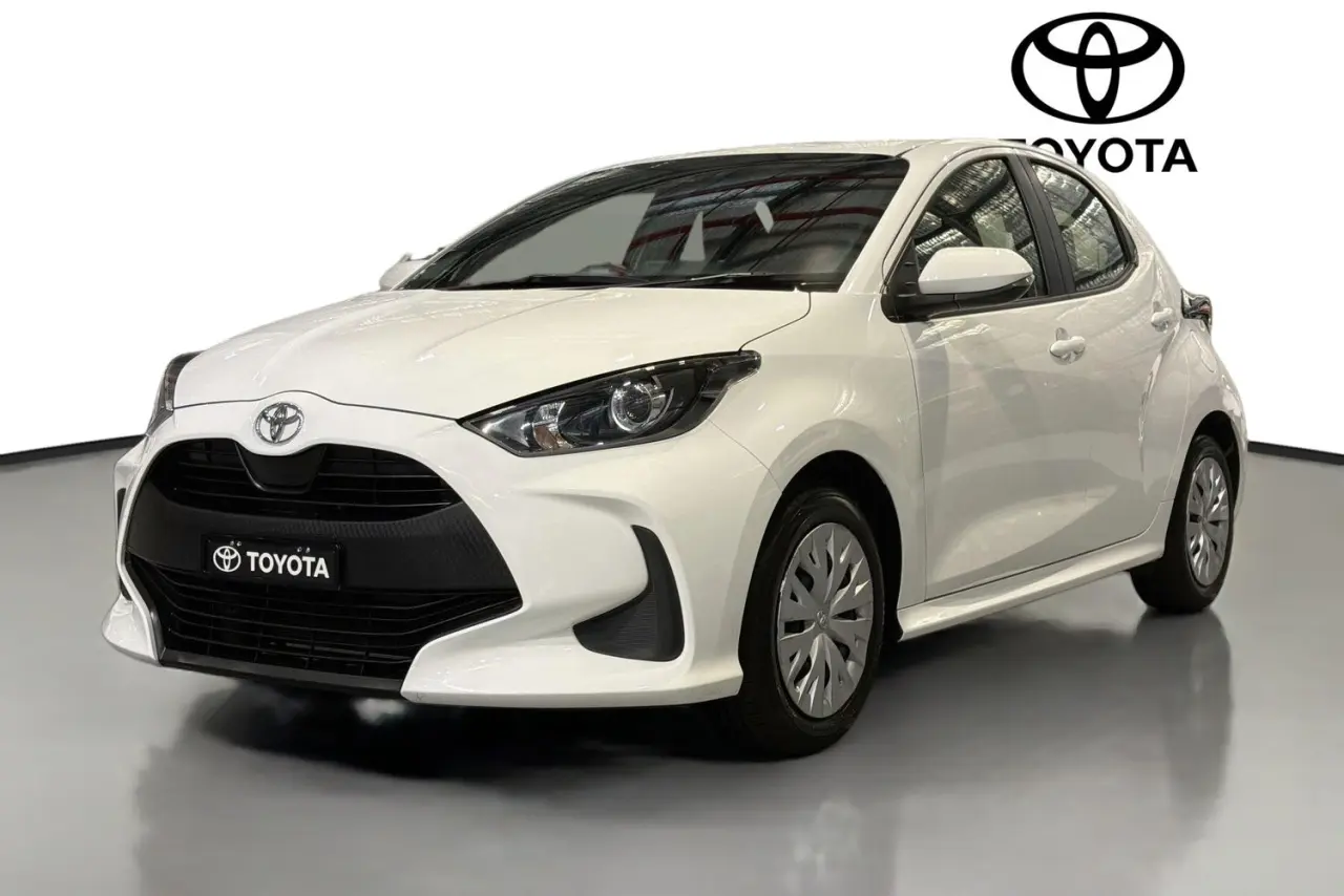 2022 Toyota Yaris Gallery Image 4