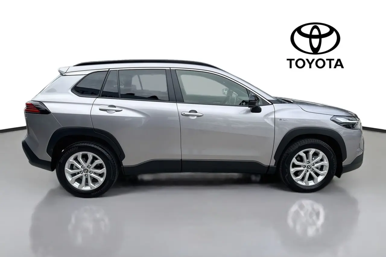2025 Toyota Corolla Cross Gallery Image 11