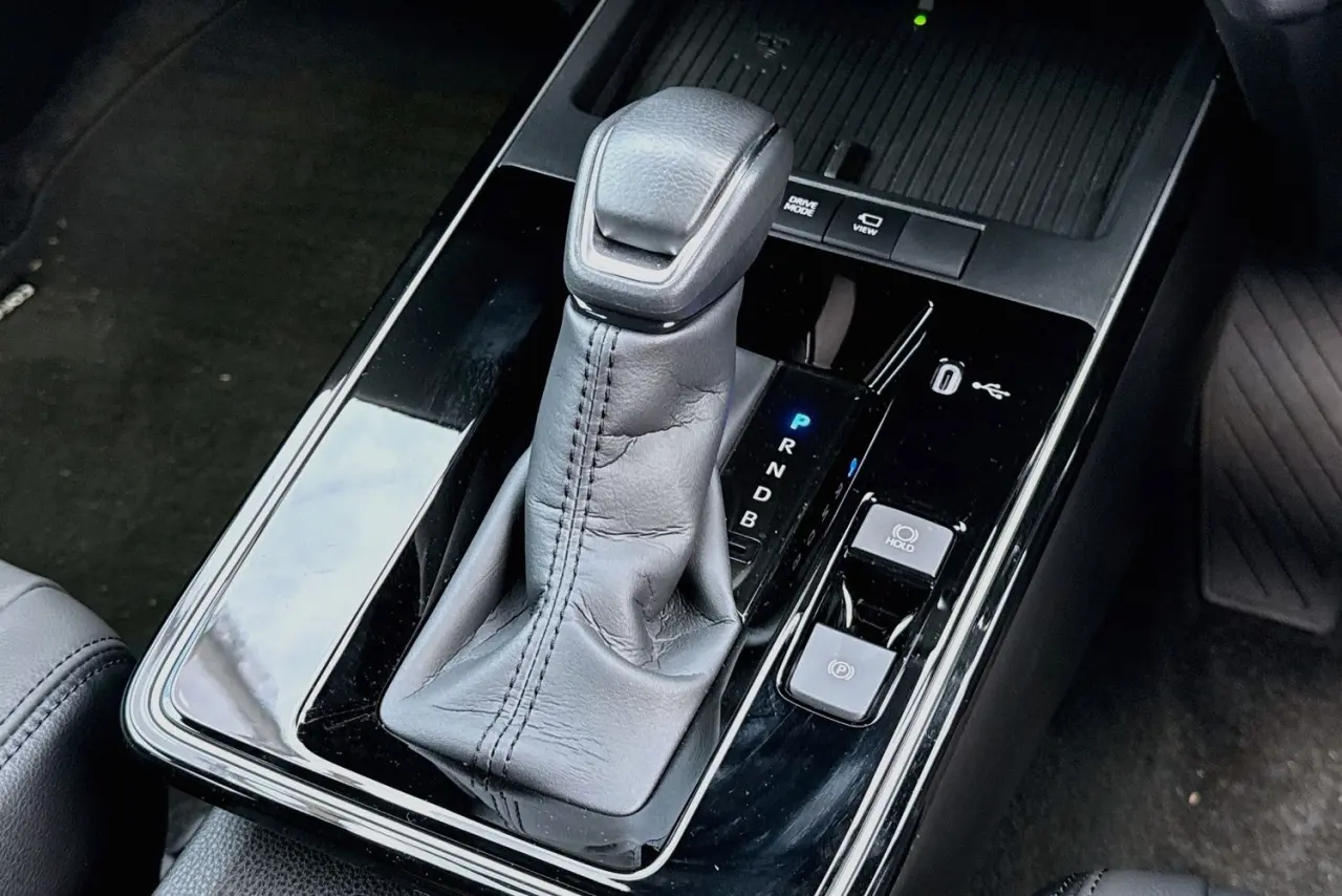 2025 Toyota Corolla Cross Gallery Image 17