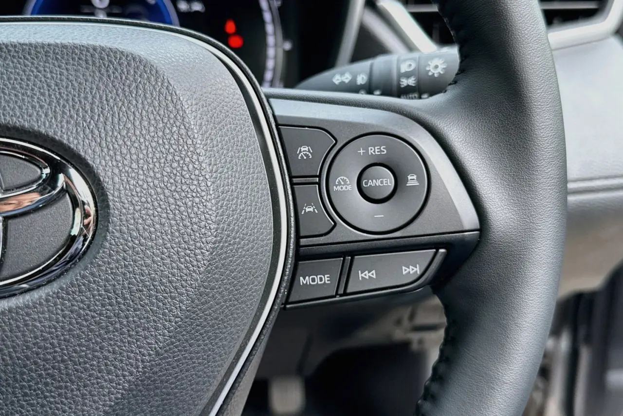 2025 Toyota Corolla Cross Gallery Image 19