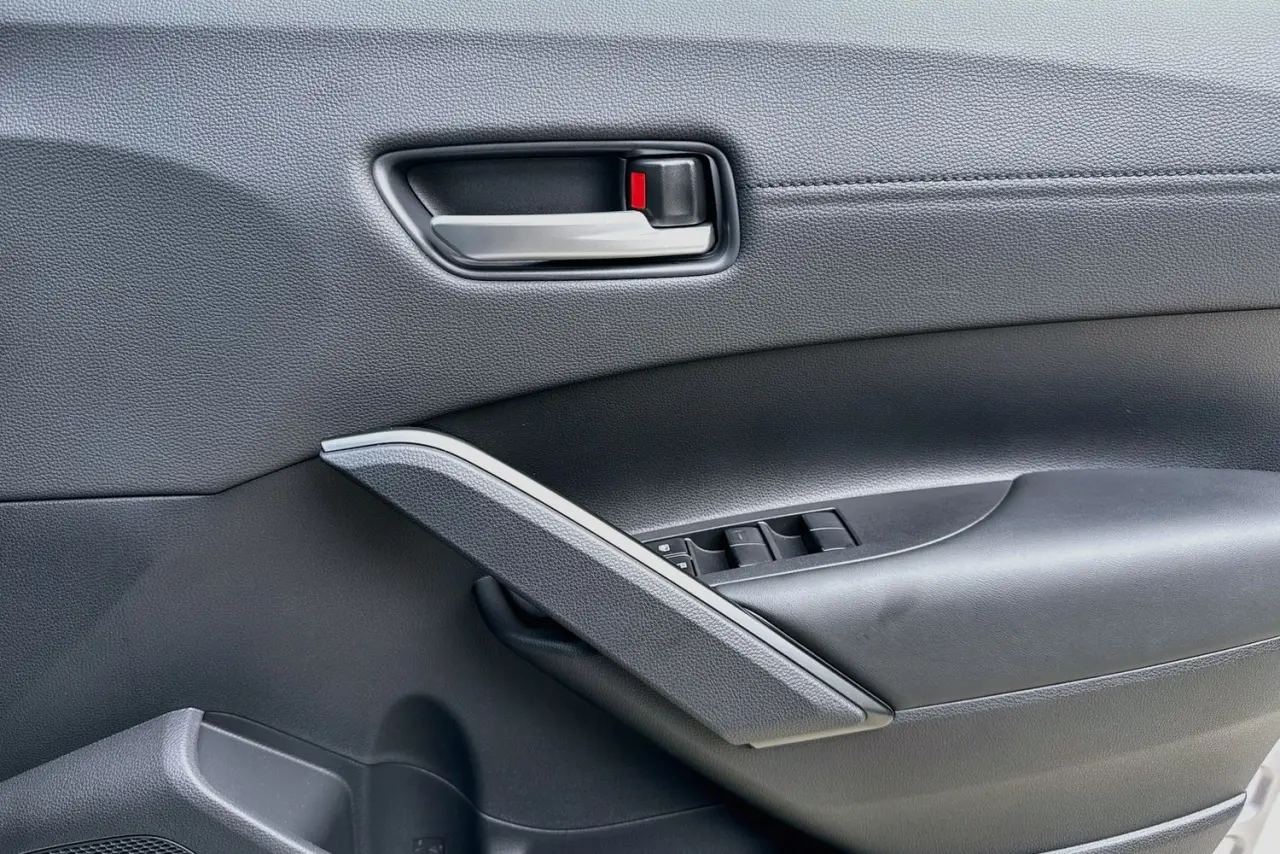 2025 Toyota Corolla Cross Gallery Image 23