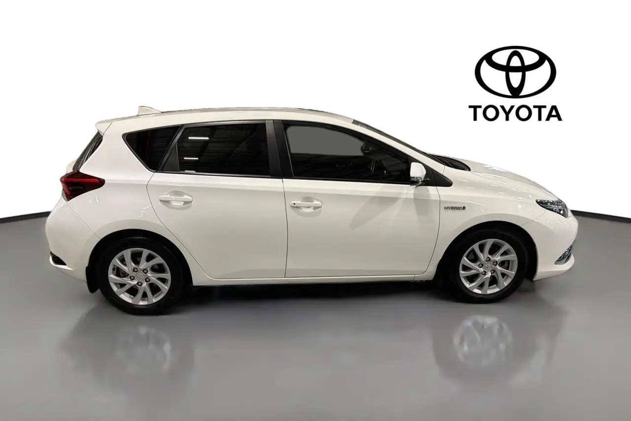 2018 Toyota Corolla Gallery Image 11
