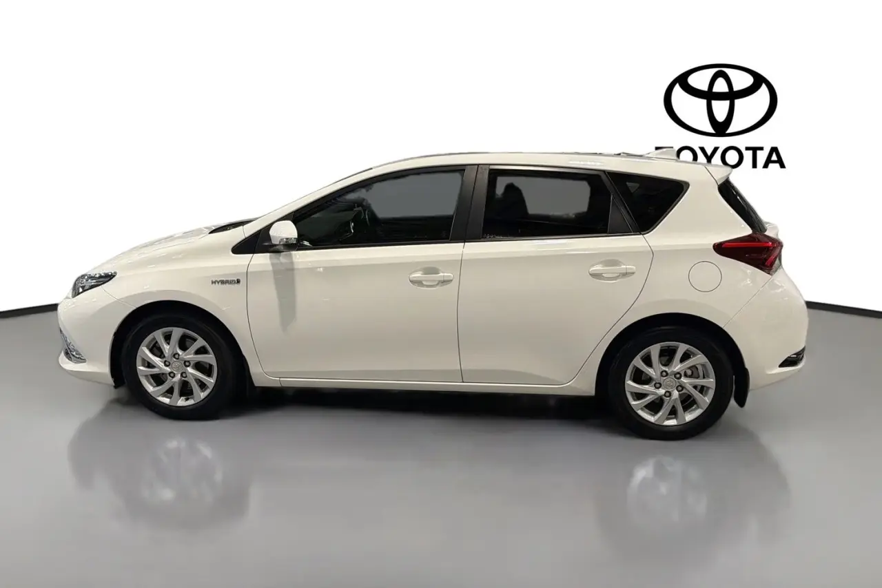 2018 Toyota Corolla Gallery Image 5