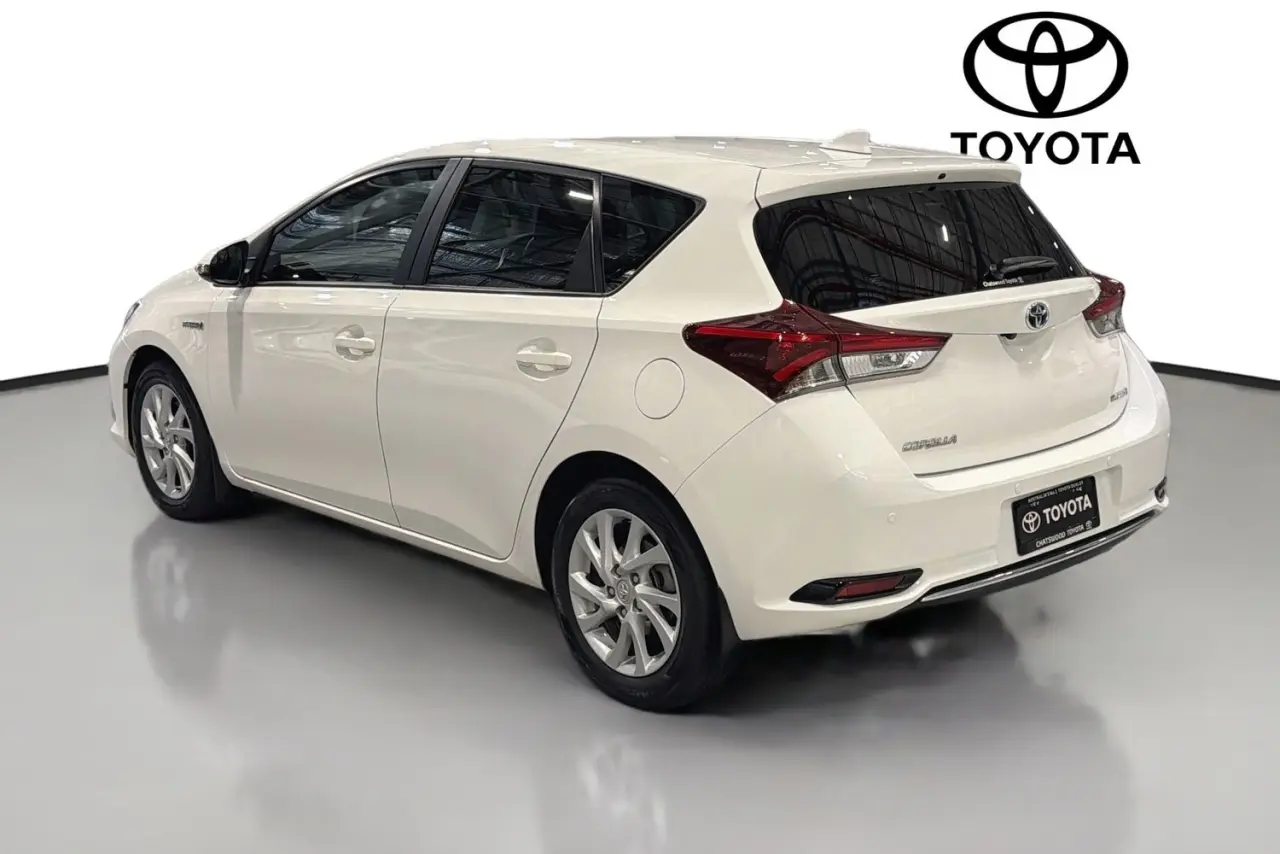 2018 Toyota Corolla Gallery Image 6