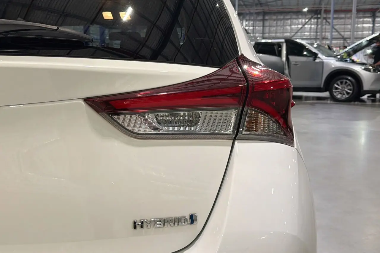 2018 Toyota Corolla Gallery Image 9