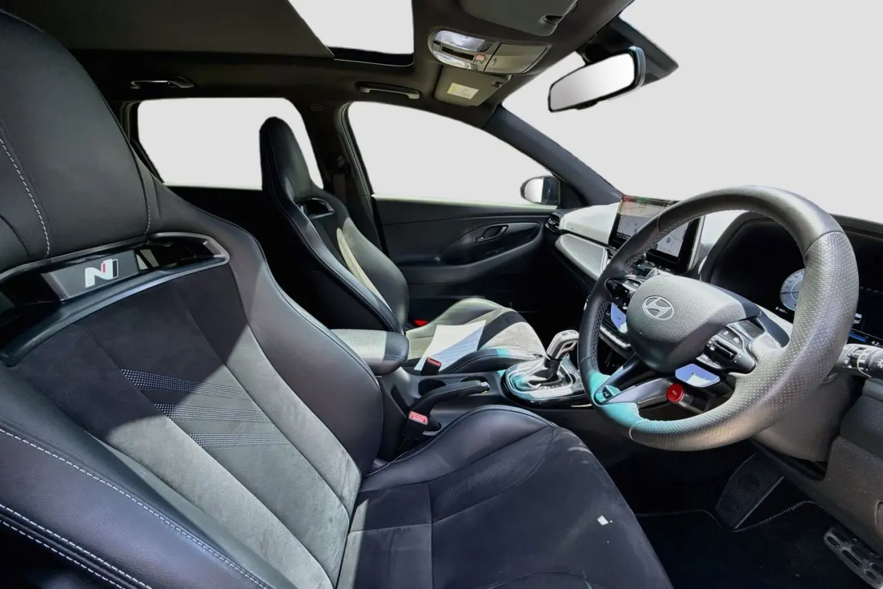 2024 Hyundai i30 Gallery Image 13