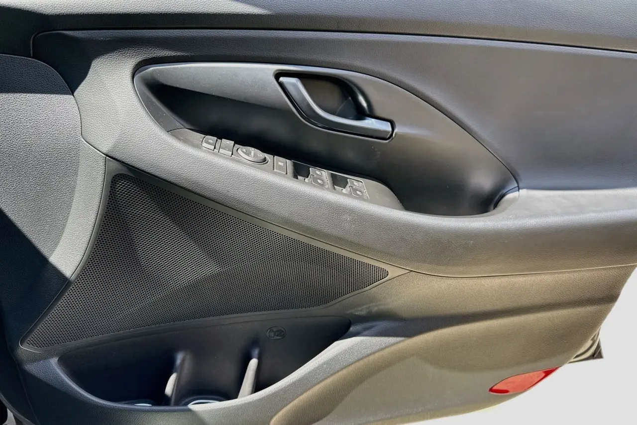 2024 Hyundai i30 Gallery Image 24