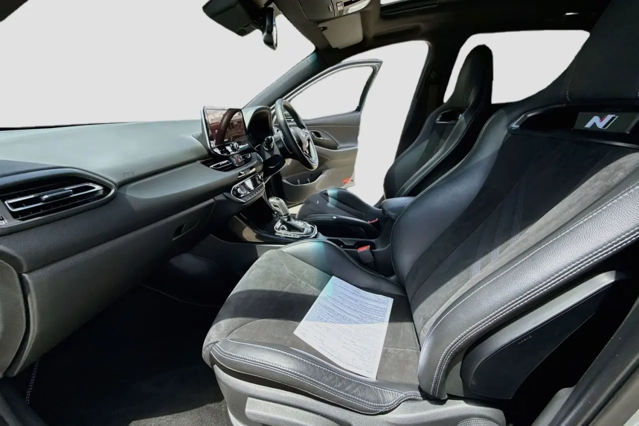 2024 Hyundai i30 Gallery Image 25