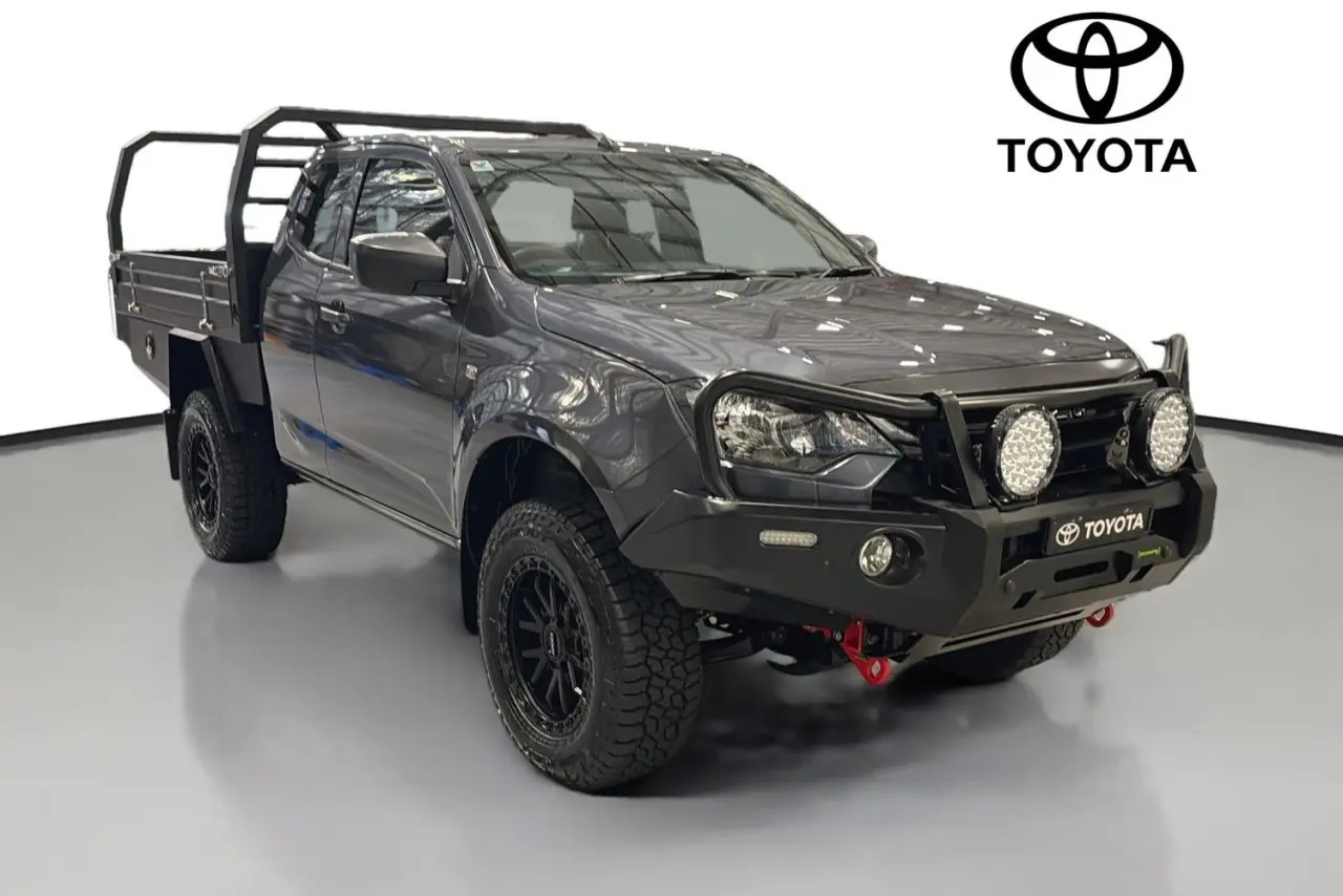 2024 Isuzu D-MAX Image